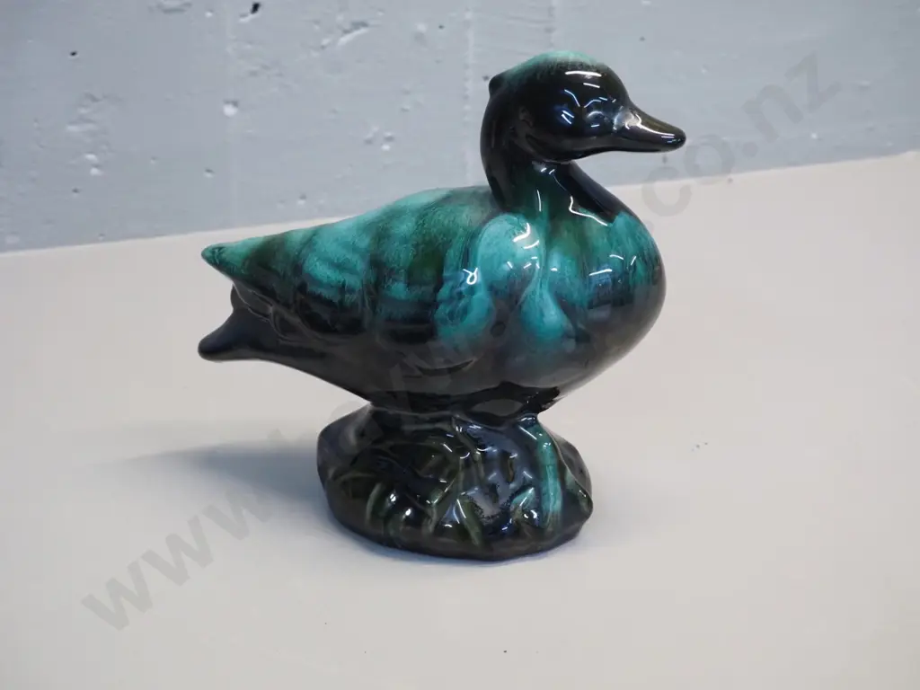 Blue Mountain pottery duck figure H-210 L-230 Image 1++