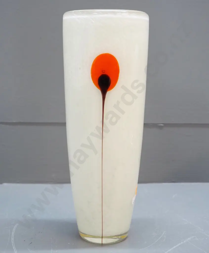 heavy art glass vase white with abstract flower design H-280 Image 1++