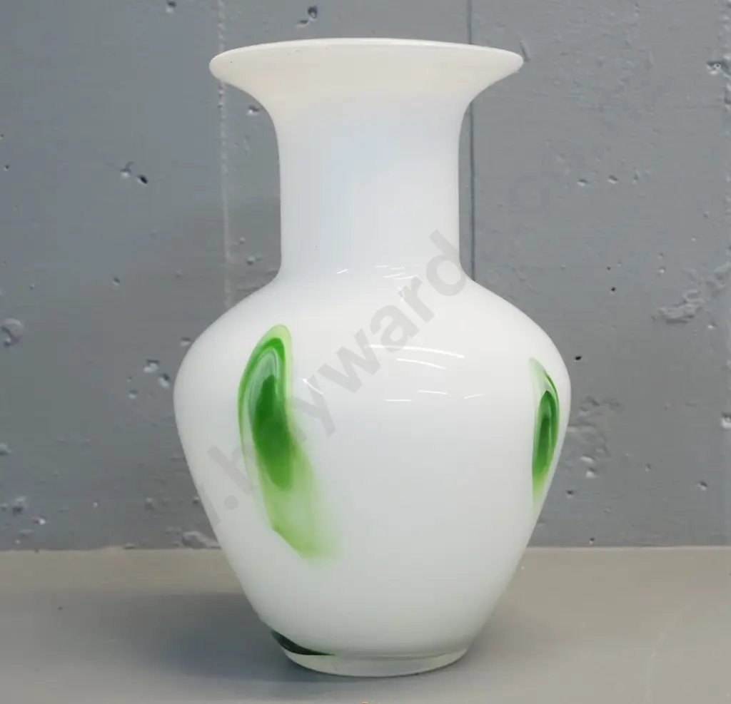 art glass vase - white and green H-270 D-180 Image 1++
