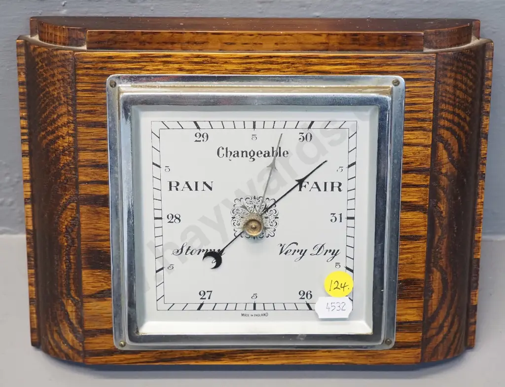 oak-cased barometer - Made in England - H-170 W-230 Image 1++