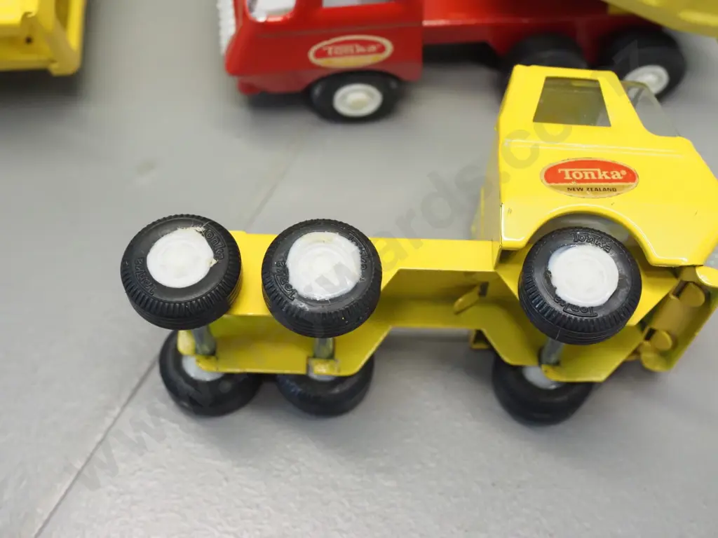 2 retro Tonka toy trucks - 2-piece car carrier (some glue residue on a few wheels) L-250 and dump truck Image 1++