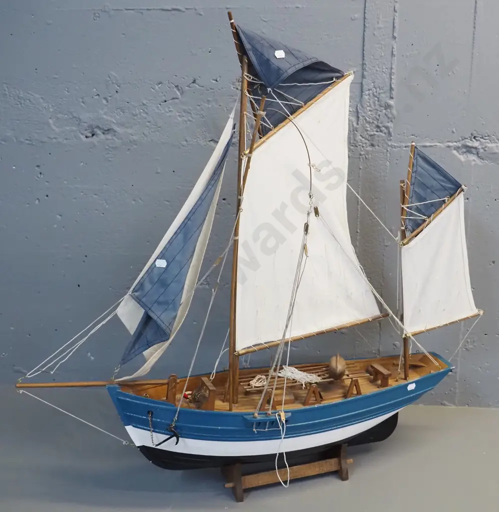 fully rigged wooden fishing boat model on wooden base with "Les Thoniers" plaque H-740 L-790 Image 1++