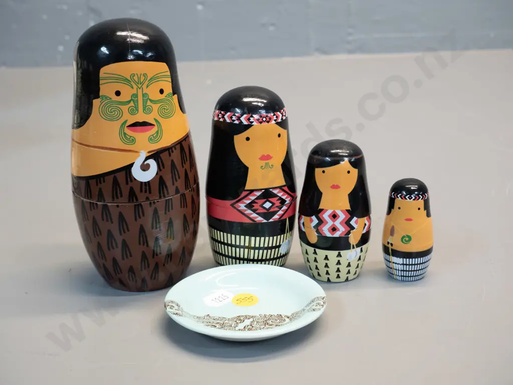 set of 4 Maori motif nesting dolls - tallest is H-140 - and a Crown Lynn Air New Zealand pin dish Image 1++