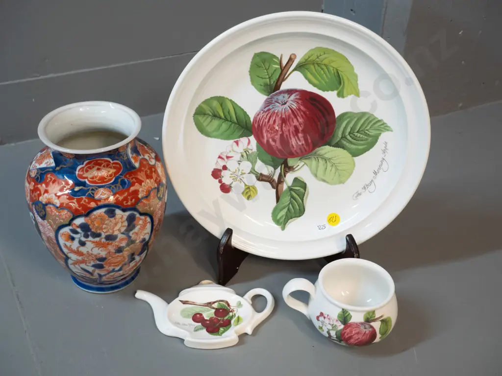 3 pieces Portmeirion Pomona and an Asian Imari colour vase. Pomona plate is D-270 Image 1++