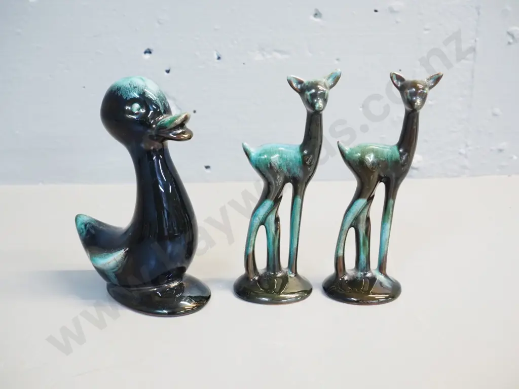 3 Blue Mountain pottery figures - duck and 2 small deer - all approx. H-140 Image 1++