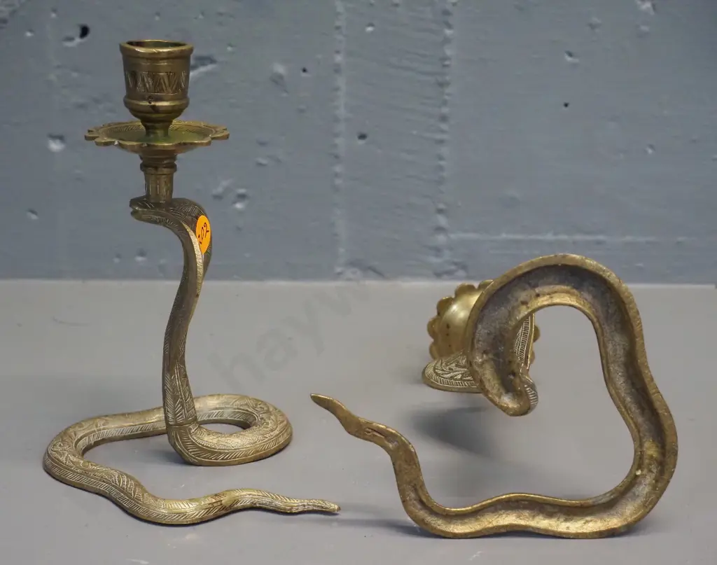 pair of small brass cobra candlesticks H-160 Image 1++