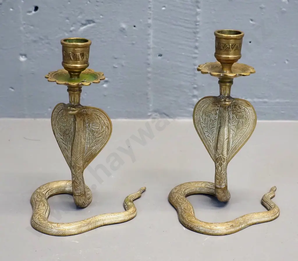 pair of small brass cobra candlesticks H-160 Image 1++