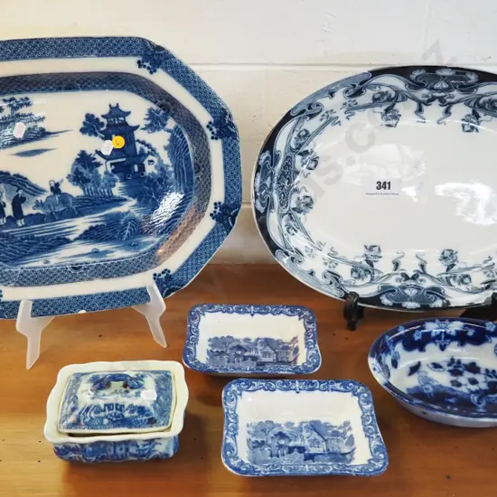 vintage blue and white china - 2 ashetts, 3 bowls, small cover dish - chip to underside of one