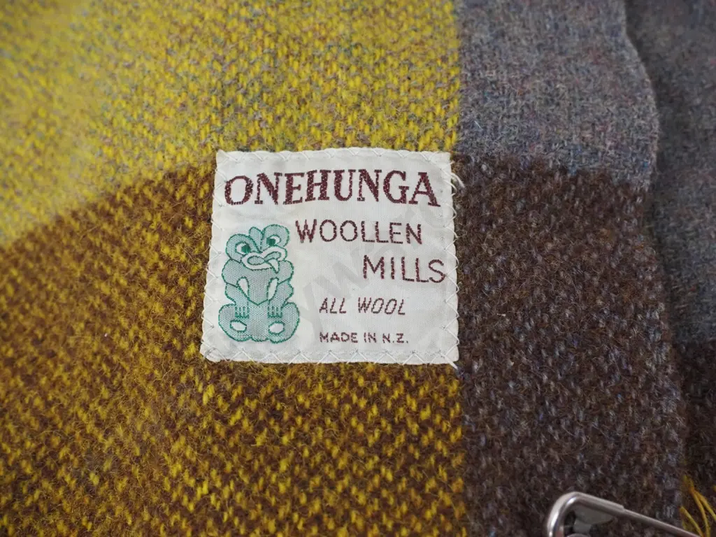 Onehunga New Zealand check woollen blanket - wearing thin in a few small spots Image 1++
