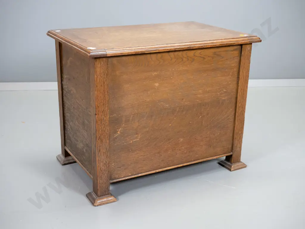 deco oak small storage chest w/hinged lid H-500 W-610 D-400 Image 1++