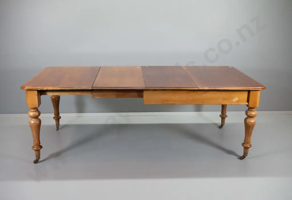 antique mahogany extending dining table, porcelain casters  H740 L2180 W1060 Image 1++
