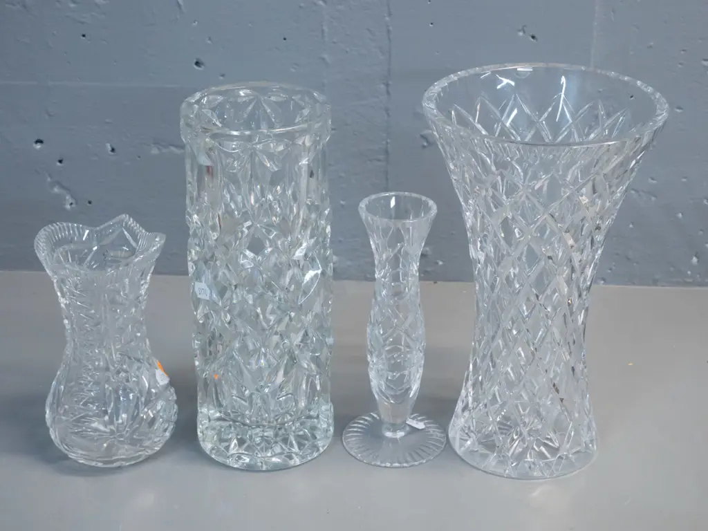 4 crystal vases - tallest is H-255 Image 1++