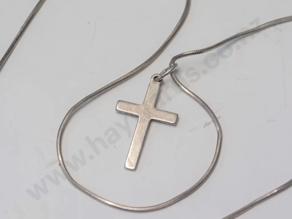 siler cross necklace chain stamped 925 Image 1++