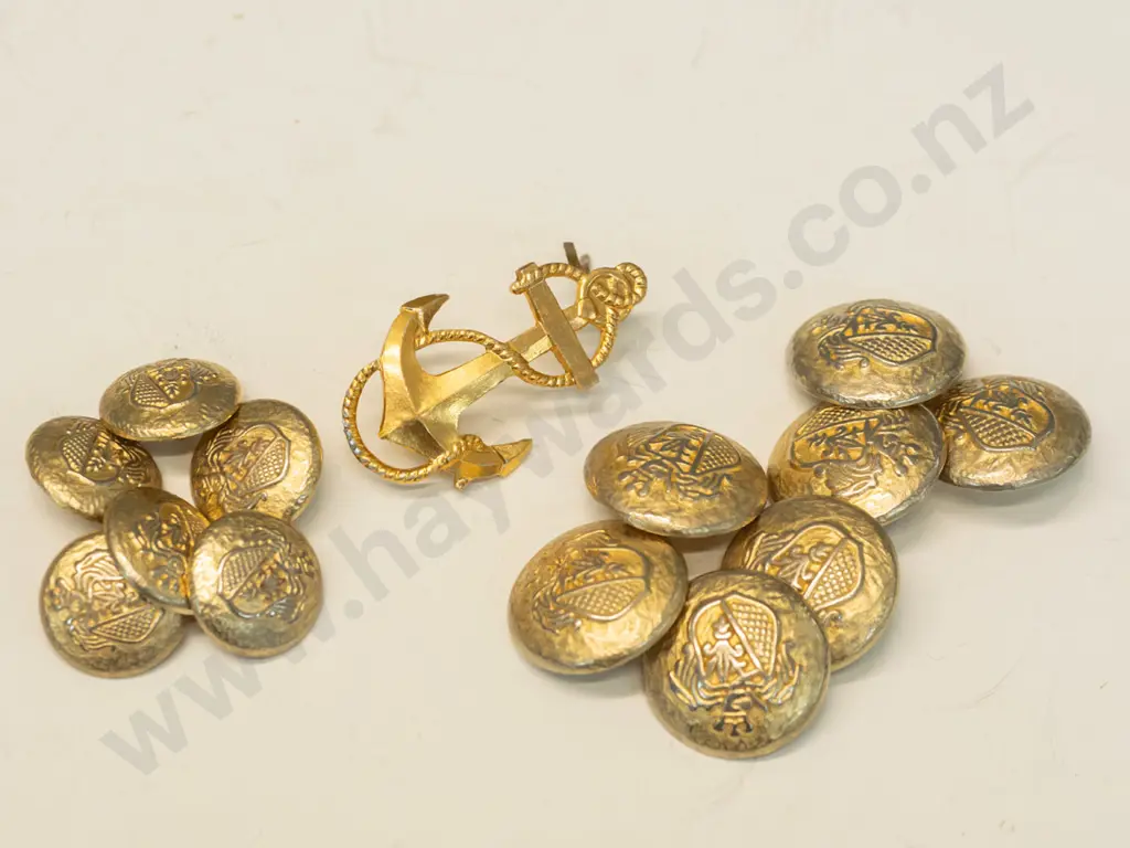 7 large buttons, 6 small buttons & anchor lapel pin Image 1++