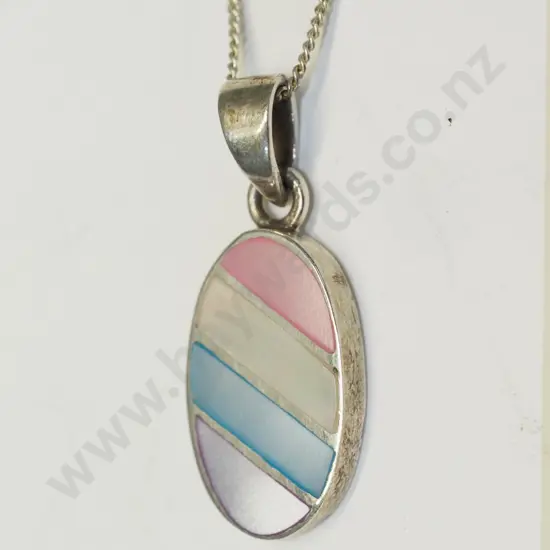 silver pendant stamped 925
