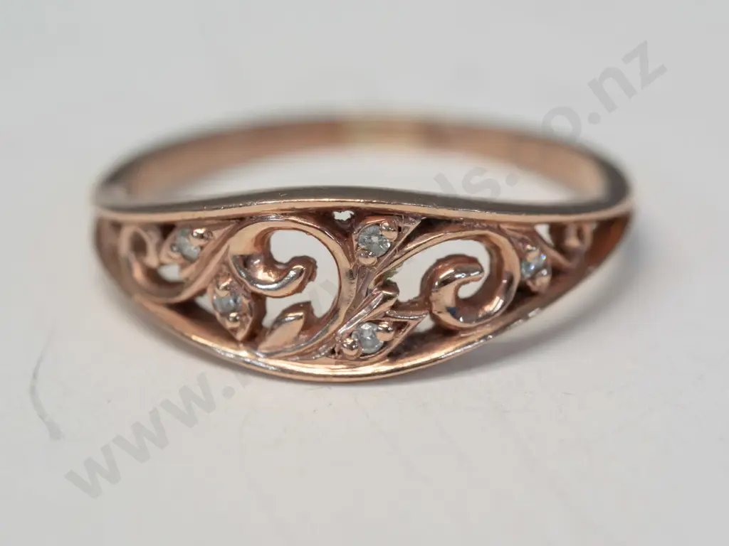9ct ring stamped 375 Image 1++