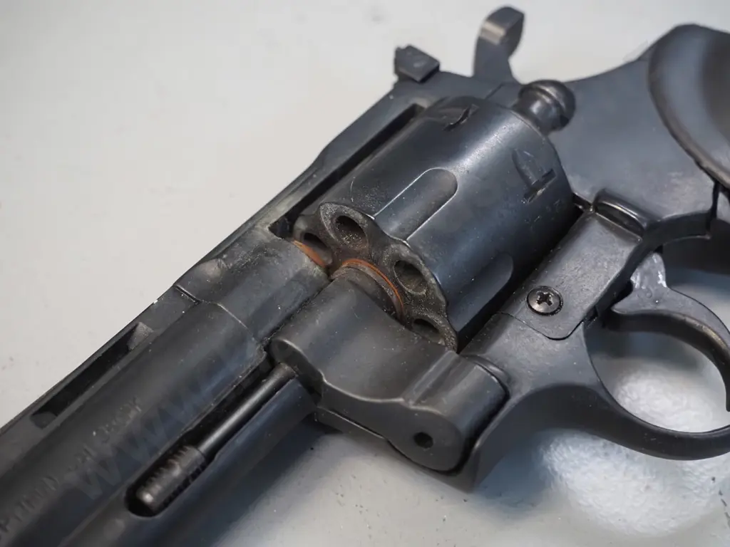 replica Reck Python pistol - made in Italy - with box of 9mm blanks Image 1++