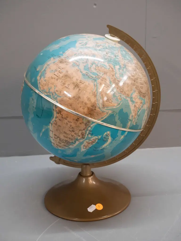 retro Korean plastic world globe on metal base - middle trim band needs re-fixing - globe D-270 Image 1++
