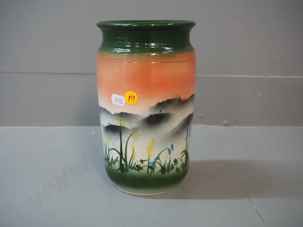 Barrie Payne New Zealand pottery vase H-190 Image 1++
