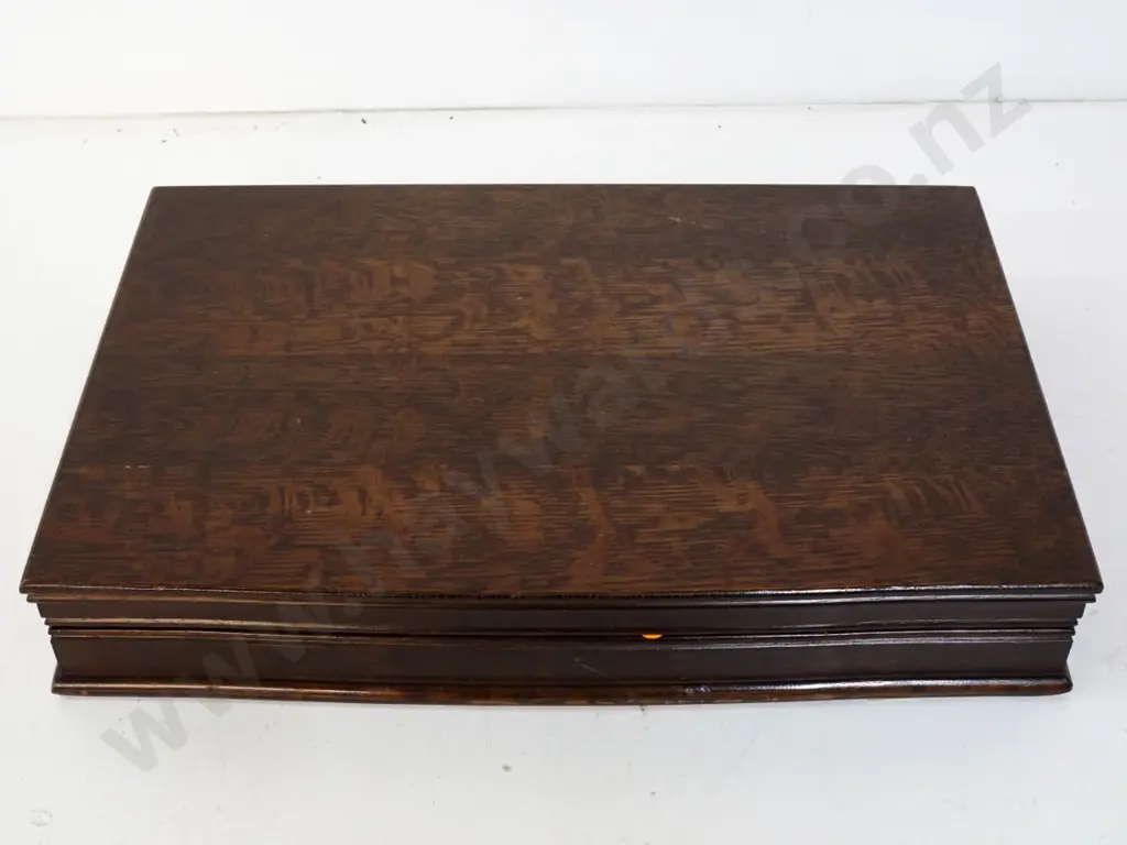 oak-cased 8 place canteen of cutlery - Arthur Price - King's pattern, seems to be missing one item (butter knife?) Image 1++