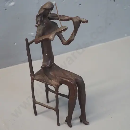 small cast iron seated violinist sculpture H270