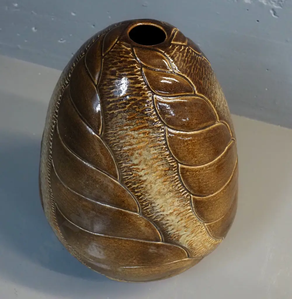 large studio pottery vase - only mark is RD H-400 D-250 at widest Image 1++