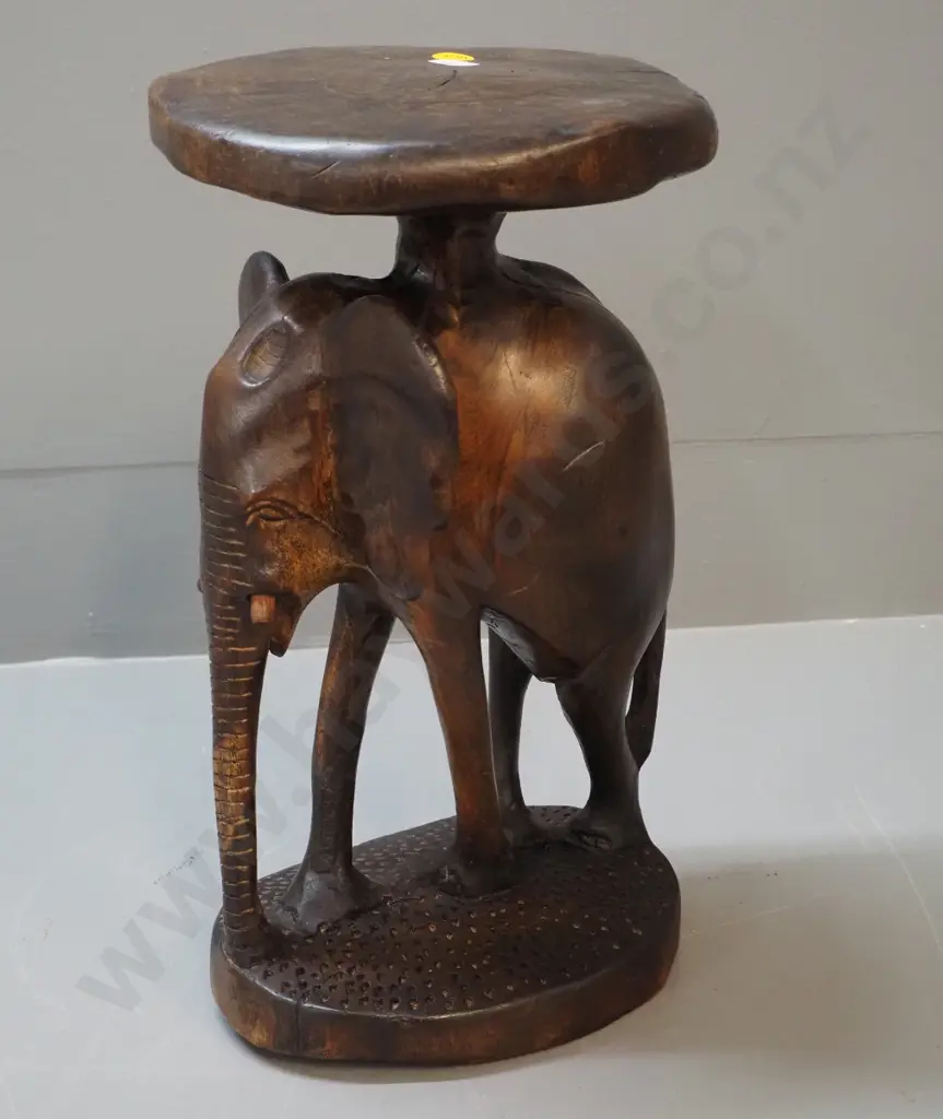 carved wood elephant with small plant stand top - slanted and a bit wobbly H-320 Image 1++