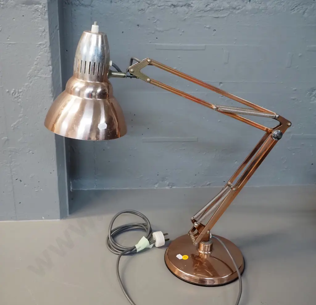copper finish anglepoise lamp - significant finish loss on lamp housing Image 1++