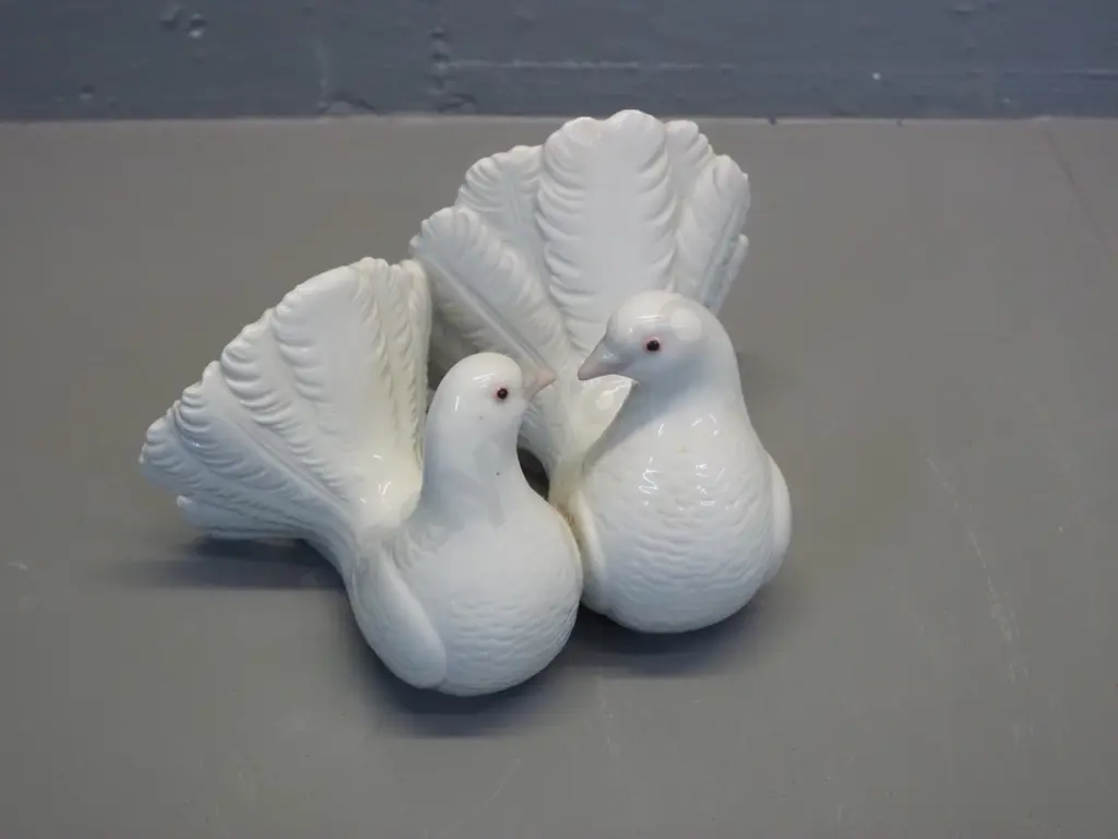 Lladro figurine - two doves H-130 L-220 Image 1++
