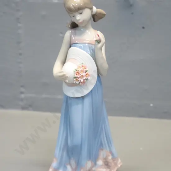 Lladro "Courtney" figurine H220 - with original box