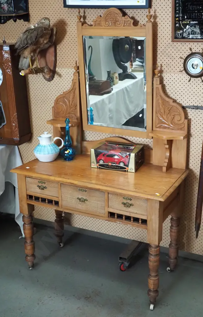 vintage colonial style rimu dressing table w/ bevelled tilt mirror in carved frame, 3 drawer, splits in top H1740 W1050 Image 1++