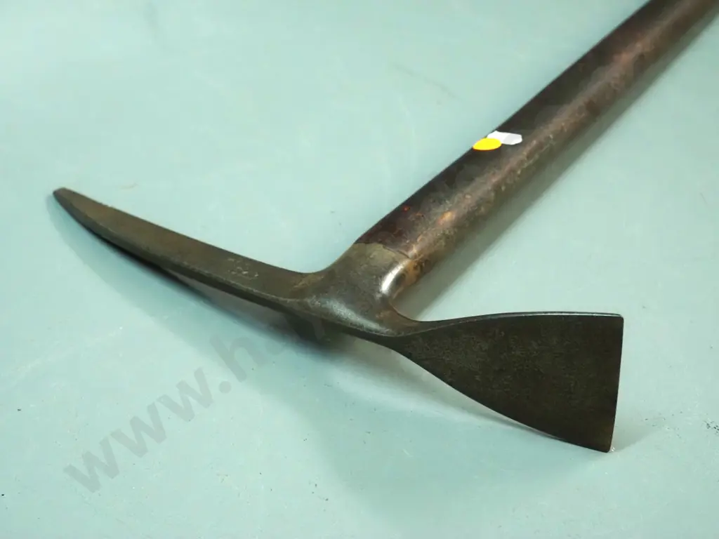 vintage ice axe - marked Meister / Akadem Pickel / F. Ralling Fulpmes / Made in Austria. L-910 Image 1++