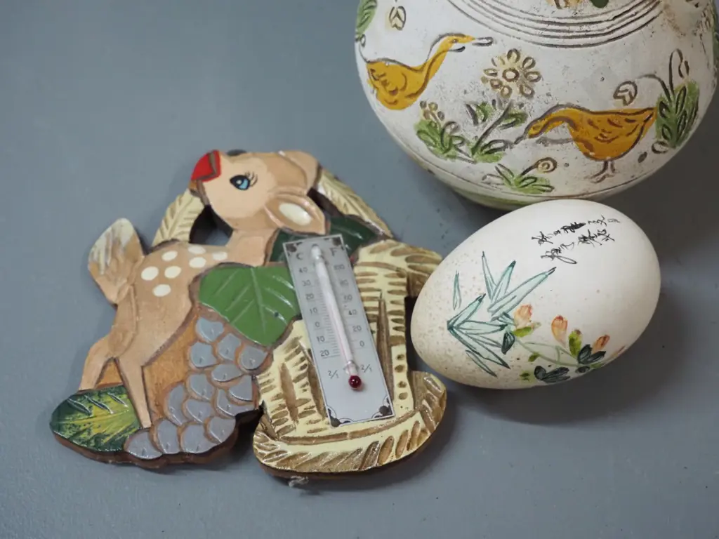 Japanese vase H150 (see note) hand-painted egg and a retro Japanese wooden bambi wall thermometer Image 1++