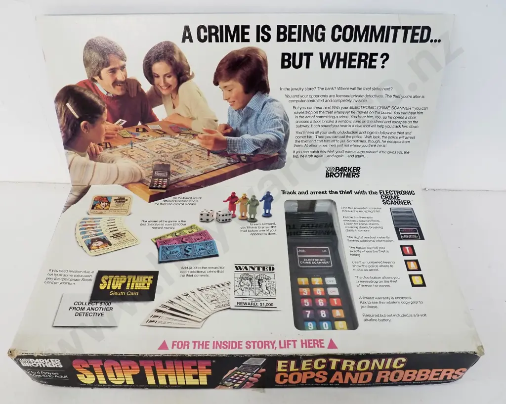 retro Parker Brothers "Stop Thief" cops & robbers  game - requires 9v battery, untested Image 1++