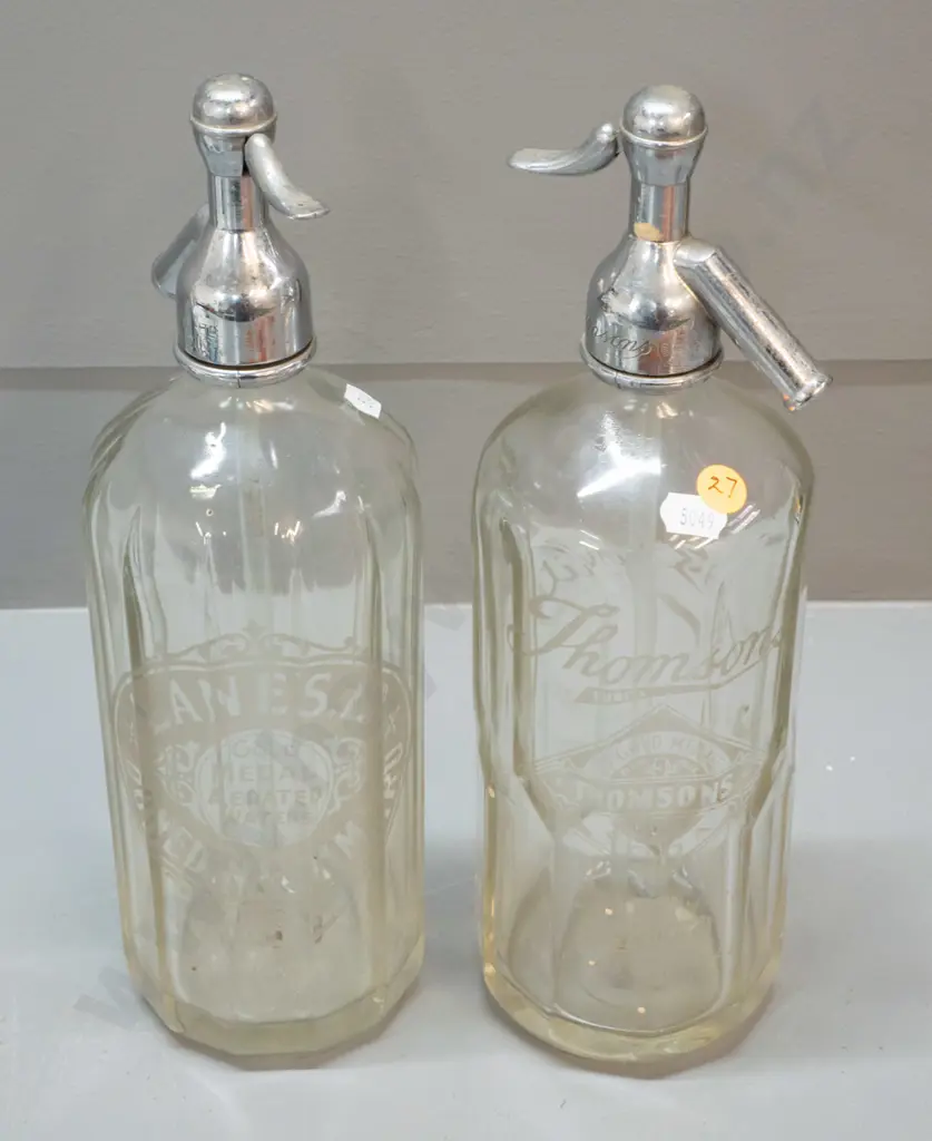 2 vintage soda syphons - Thompson's / Lane's Dunedin & Oamaru Image 1++