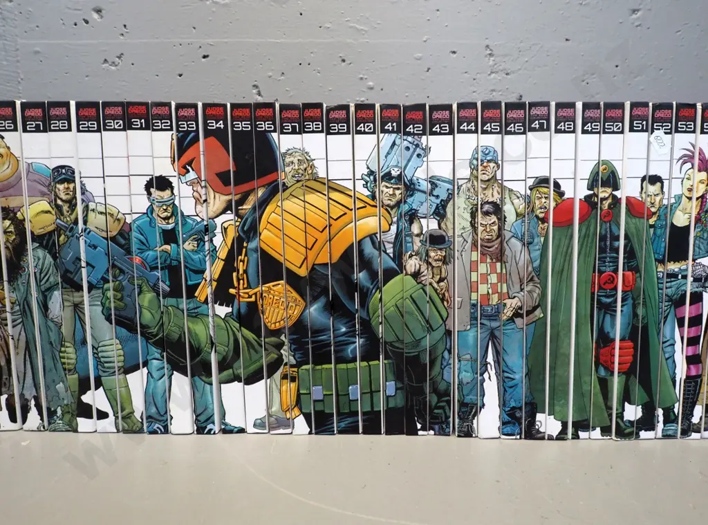 Judge Dredd - The Mega Collection, 2015-18, in 90 hard cover volumes. Double of #80. Each H-250 W-195 Image 1++