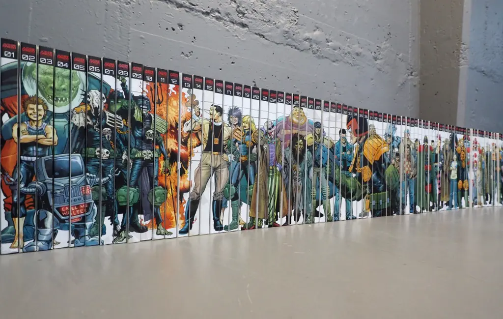 Judge Dredd - The Mega Collection, 2015-18, in 90 hard cover volumes. Double of #80. Each H-250 W-195 Image 1++