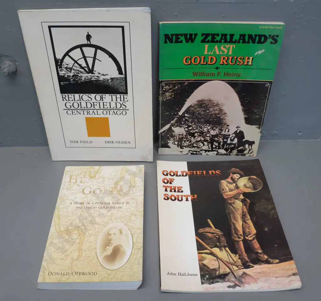 4 books - various Otago Goldfields and pioneer family histories Image 1++