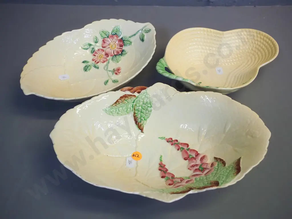 3 Carlton Ware dishes - foxglove one is L270 W180 Image 1++