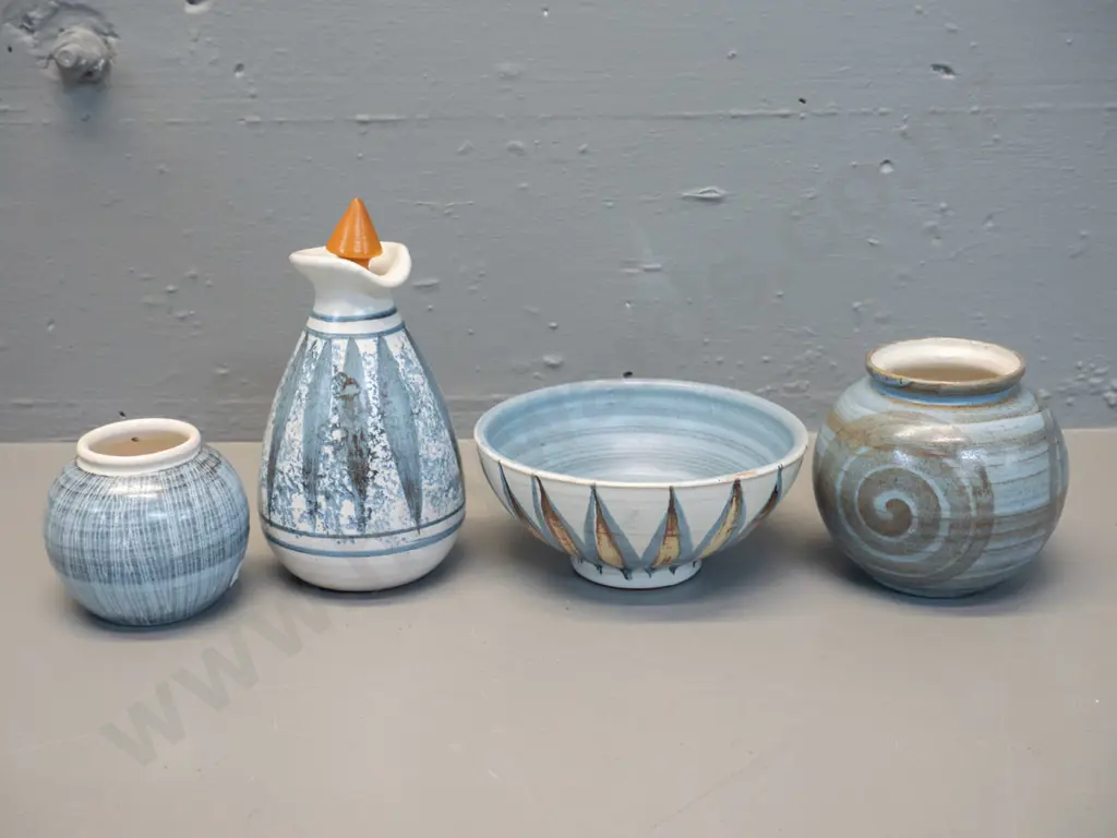 4 pieces Hanmer New Zealand pottery - 2 vases, sauce bottle H-160 and bowl D-135 Image 1++
