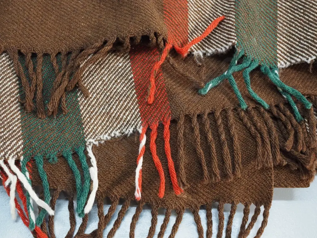 2 Kaiapoi wool travel rugs - some light wear Image 1++