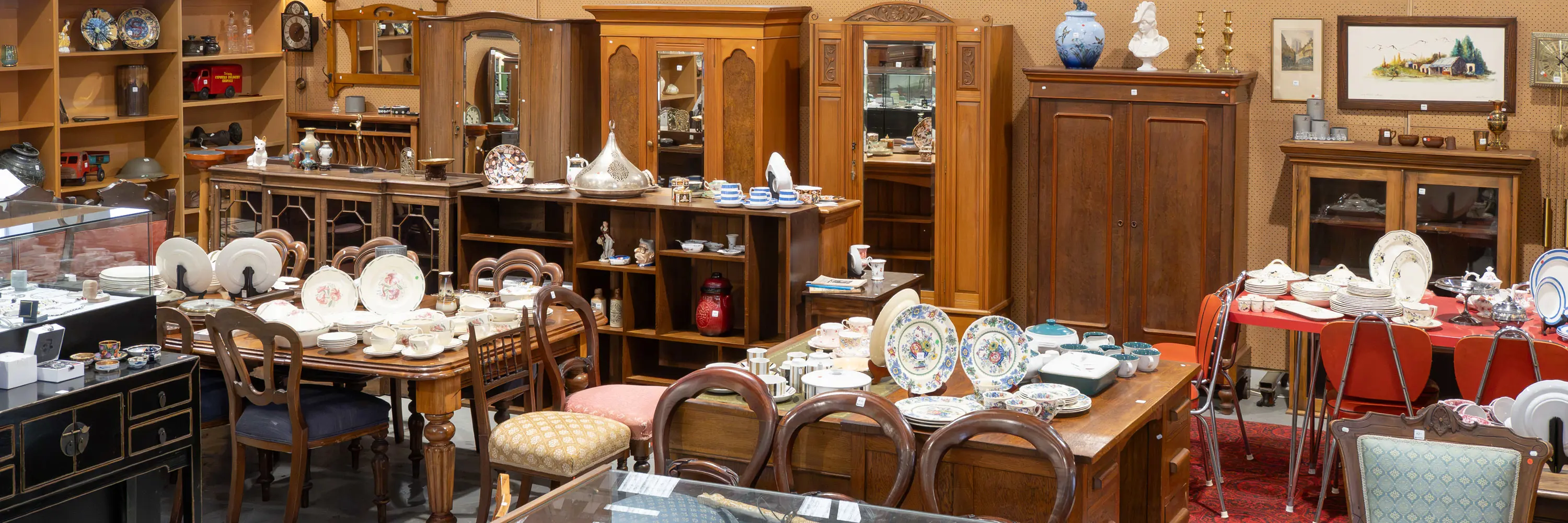 Vintage, Antique & Collectable Online Auction